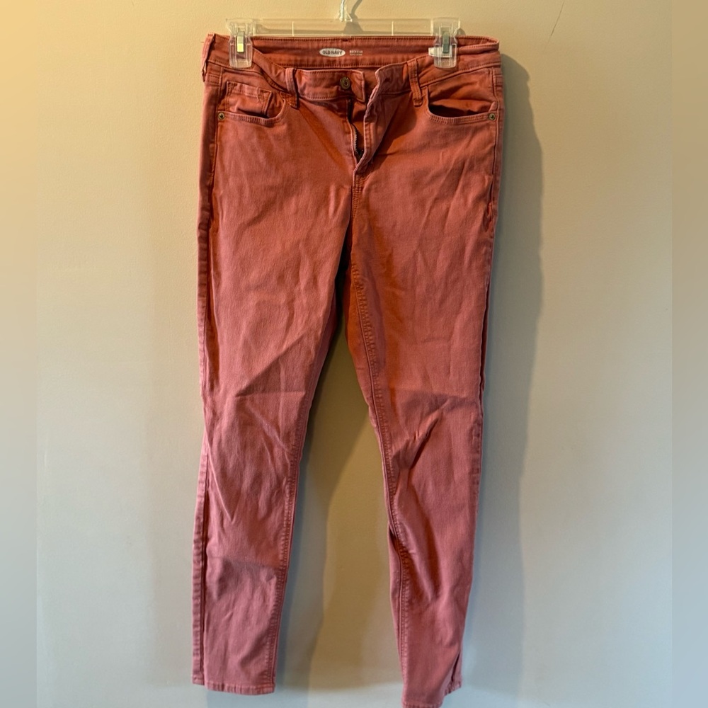 Old Navy Rockstar Super Skinny Jeans in Rose